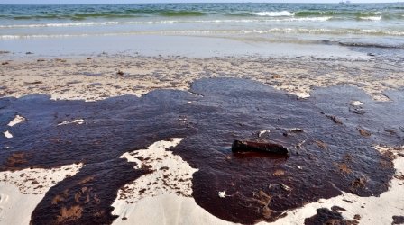 Navigating the Aftermath of an Oil Spill:  Your Houston Oil Spill Injury Attorney