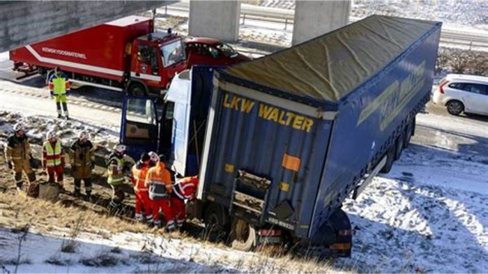 How Truck Accident Lawyers Determine Fault in Your Case