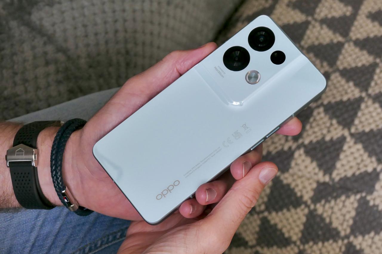 OPPO Reno 12: Kamera Selfie Tajam untuk Konten Keren